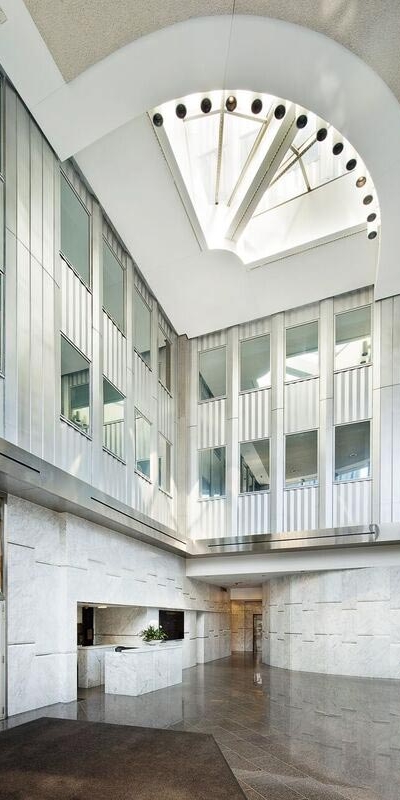 2 Gateway Center - lobby