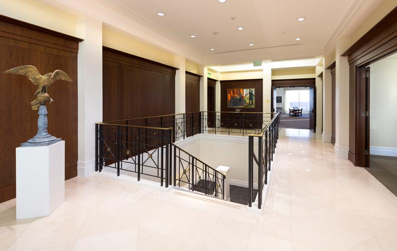 Riverfront Plaza - lobby